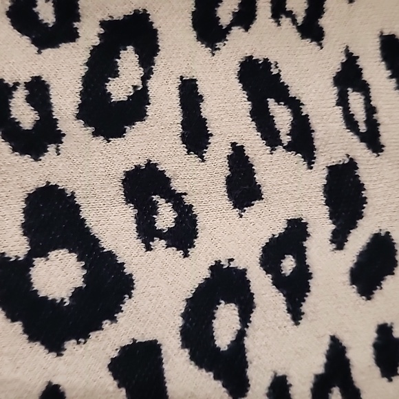 Cheetah Print Long Cardigan - Picture 4 of 4